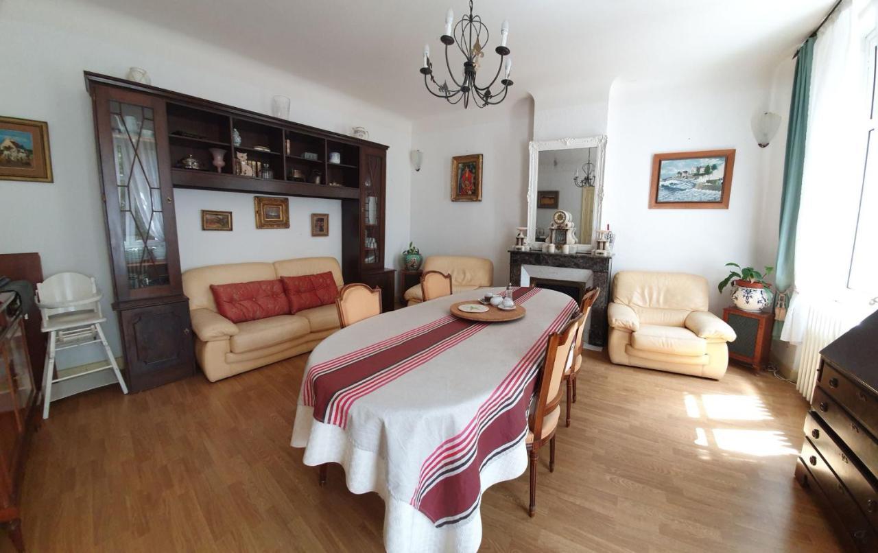Manoir De Tireveste Lesperon  Luaran gambar