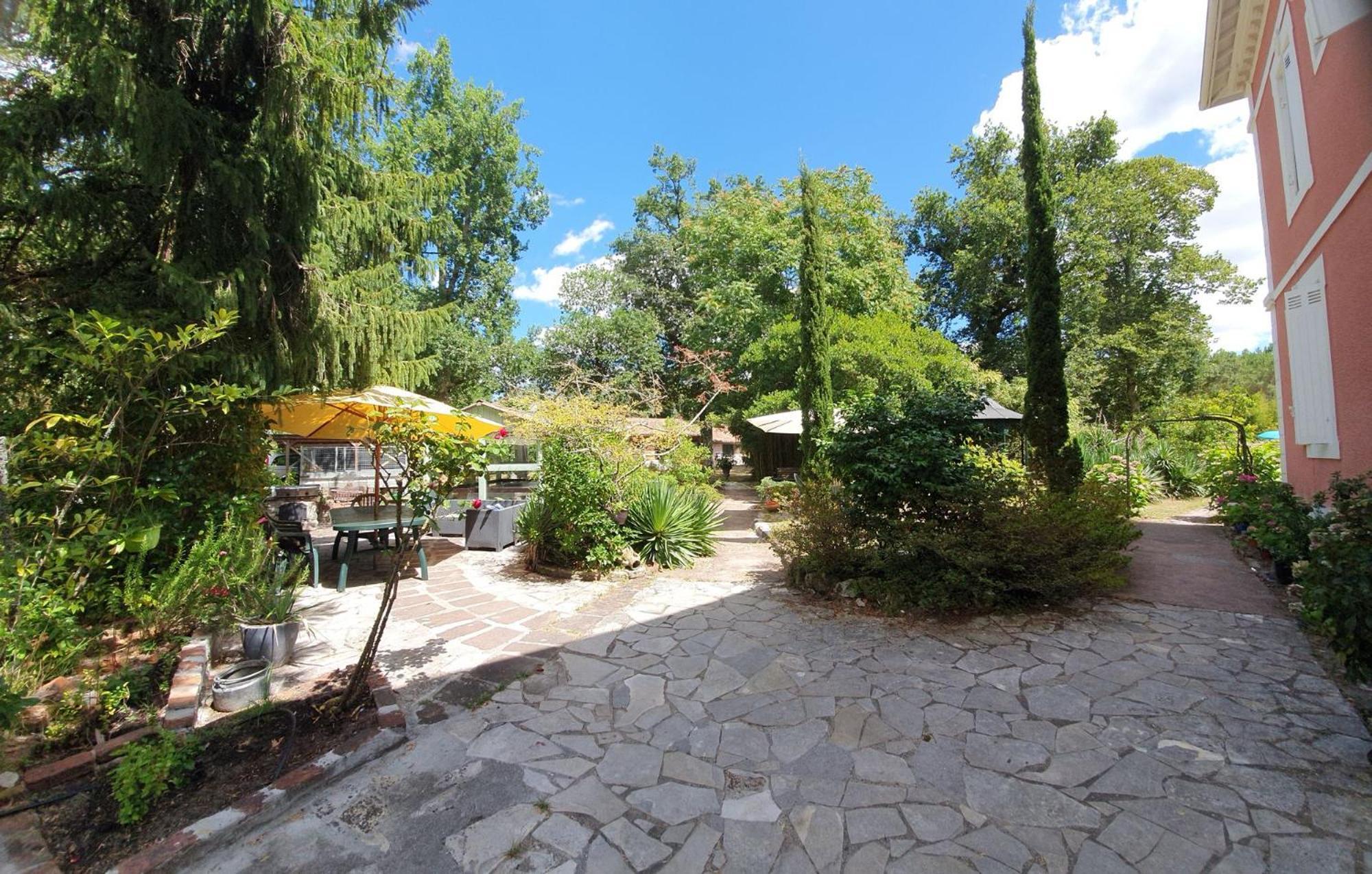 Manoir De Tireveste Lesperon  Luaran gambar